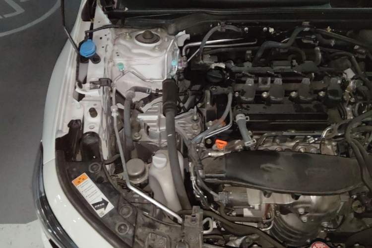 Used Honda Civic 2022 240TURBO CVT Dynamic Edition Engine Bay Right
