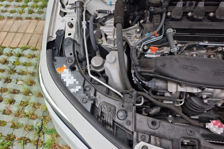 Used Honda Civic 2022 240TURBO CVT Dynamic Edition Engine Bay Right