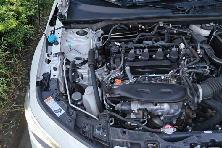 Used Honda Civic 2022 240TURBO CVT Dynamic Edition Engine Bay Right