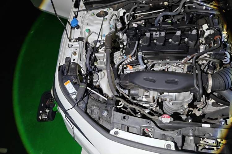 Used Honda Civic 2022 240TURBO CVT Dynamic Edition Engine Bay Right