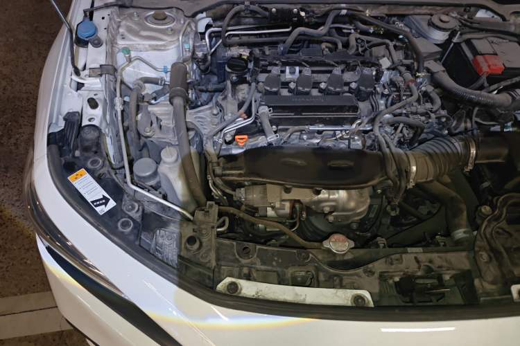 Used Honda Civic 2022 240TURBO CVT Dynamic Edition Engine Bay Right