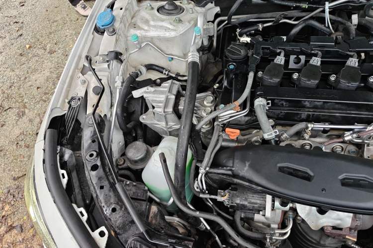 Used Honda Civic 2022 240TURBO CVT Dynamic Edition Engine Bay Right