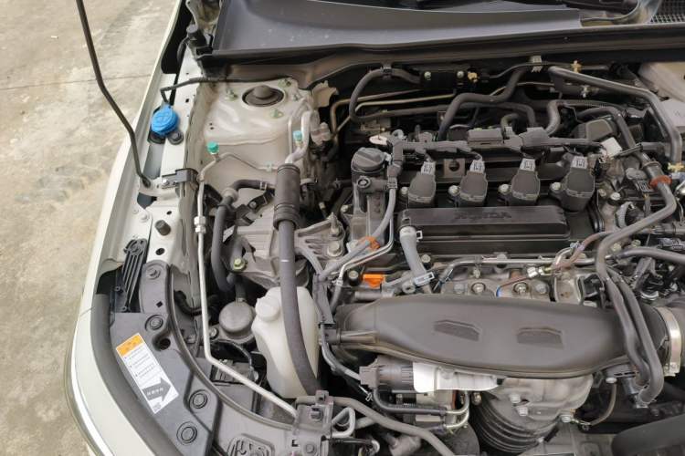 Used Honda Civic 2022 240TURBO CVT Dynamic Edition Engine Bay Right