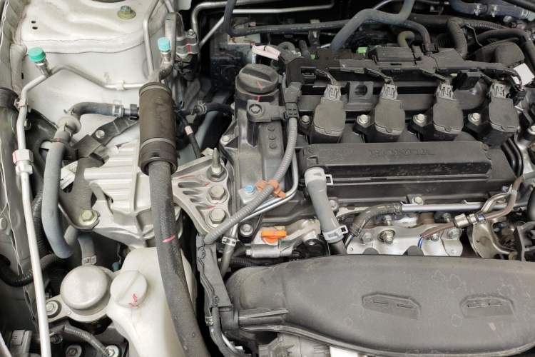 Used Honda Civic 2022 240TURBO CVT Dynamic Edition Engine Bay Right