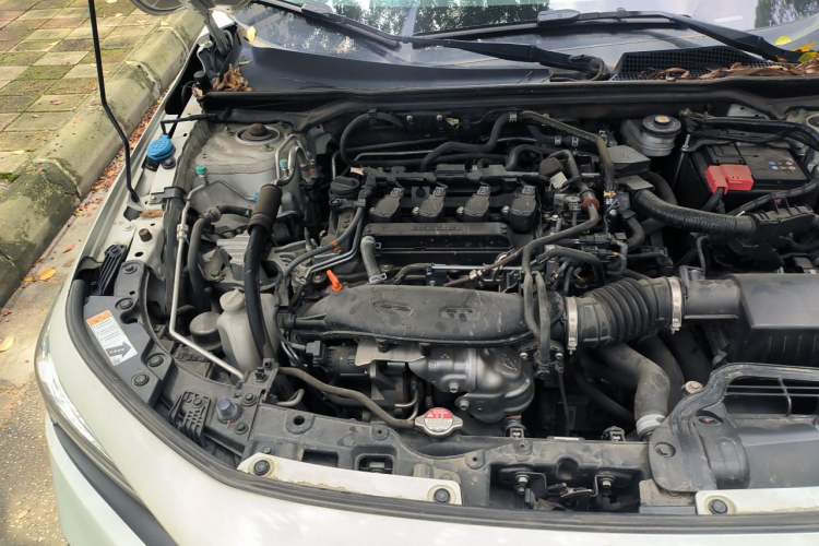 Used Honda Civic 2022 240TURBO CVT Dynamic Edition Engine Bay Right