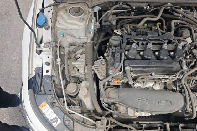 Used Honda Civic 2022 240TURBO CVT Dynamic Edition Engine Bay Right