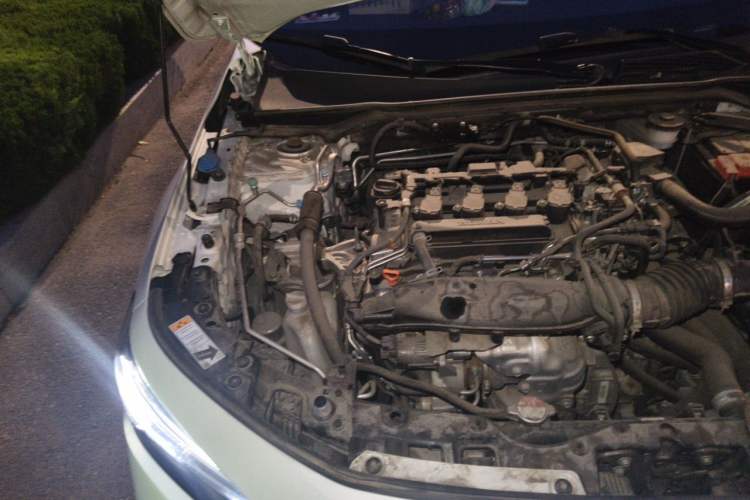 Used Honda Civic 2022 240TURBO CVT Dynamic Edition Engine Bay Right