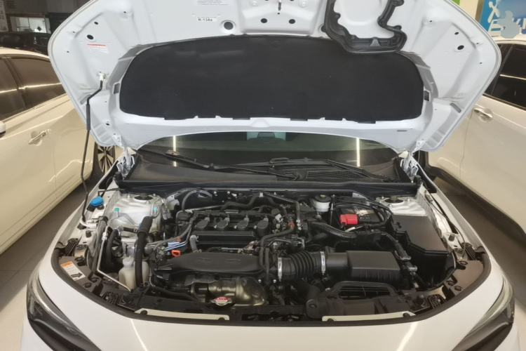 Used Honda Civic 2022 240TURBO CVT Dynamic Edition Engine Bay