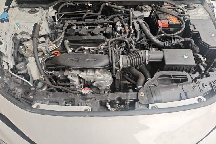 Used Honda Civic 2022 240TURBO CVT Dynamic Edition Engine Bay