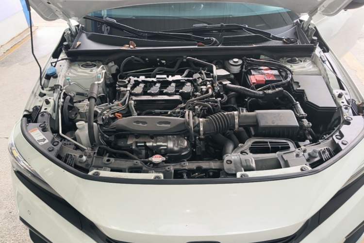 Used Honda Civic 2022 240TURBO CVT Dynamic Edition Engine Bay
