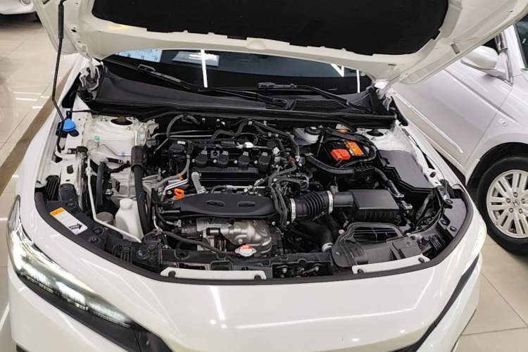 Used Honda Civic 2022 240TURBO CVT Dynamic Edition Engine Bay
