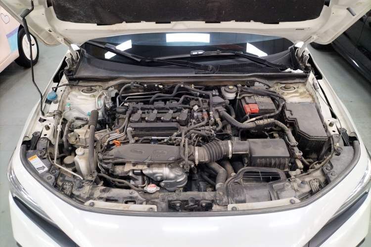 Used Honda Civic 2022 240TURBO CVT Dynamic Edition Engine Bay
