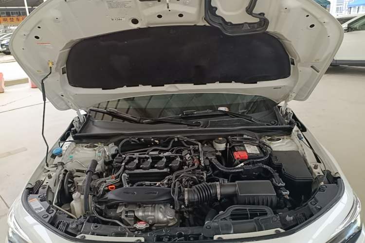 Used Honda Civic 2022 240TURBO CVT Dynamic Edition Engine Bay