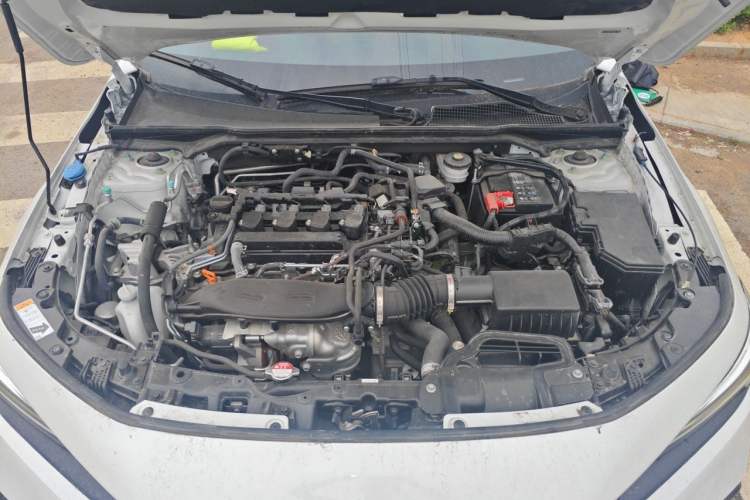 Used Honda Civic 2022 240TURBO CVT Dynamic Edition Engine Bay