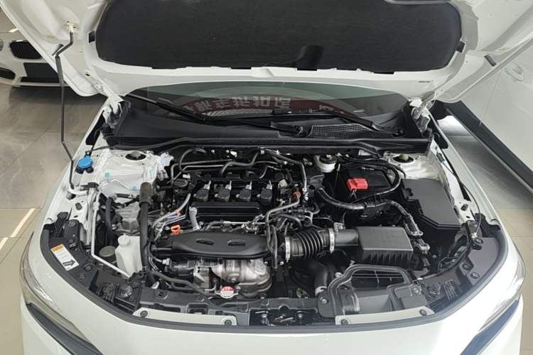 Used Honda Civic 2022 240TURBO CVT Dynamic Edition Engine Bay