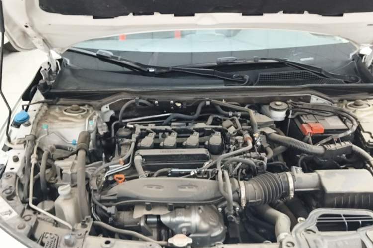 Used Honda Civic 2022 240TURBO CVT Dynamic Edition Engine Bay