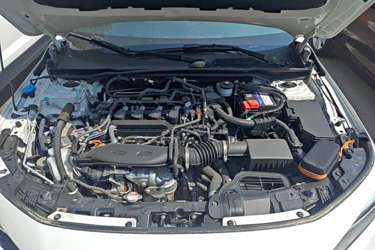 Used Honda Civic 2022 240TURBO CVT Dynamic Edition Engine Bay