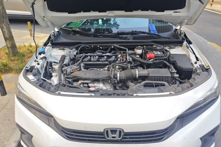Used Honda Civic 2022 240TURBO CVT Dynamic Edition Engine Bay