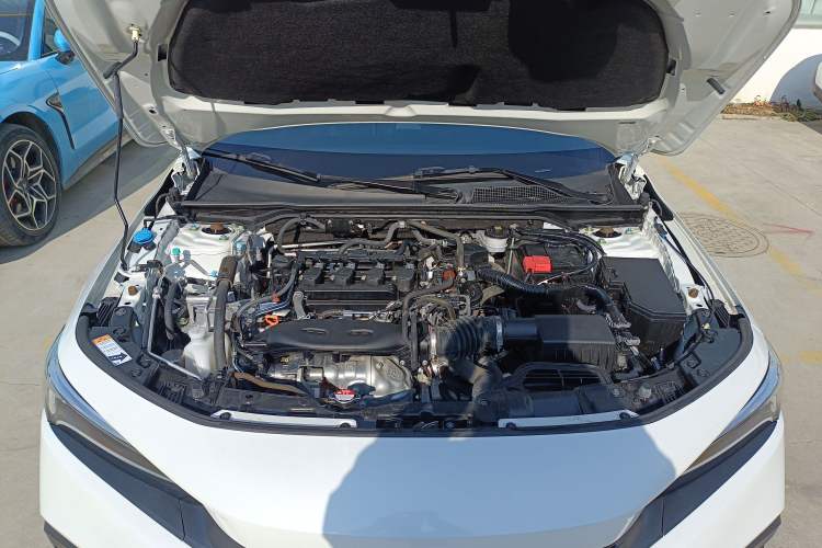 Used Honda Civic 2022 240TURBO CVT Dynamic Edition Engine Bay