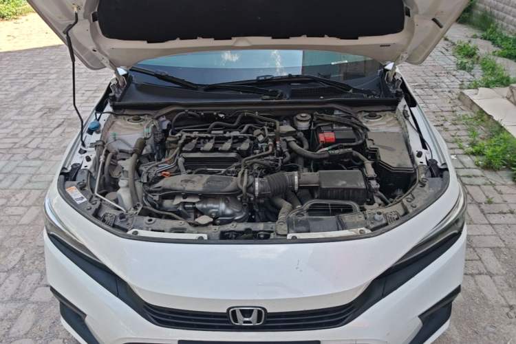 Used Honda Civic 2022 240TURBO CVT Dynamic Edition Engine Bay