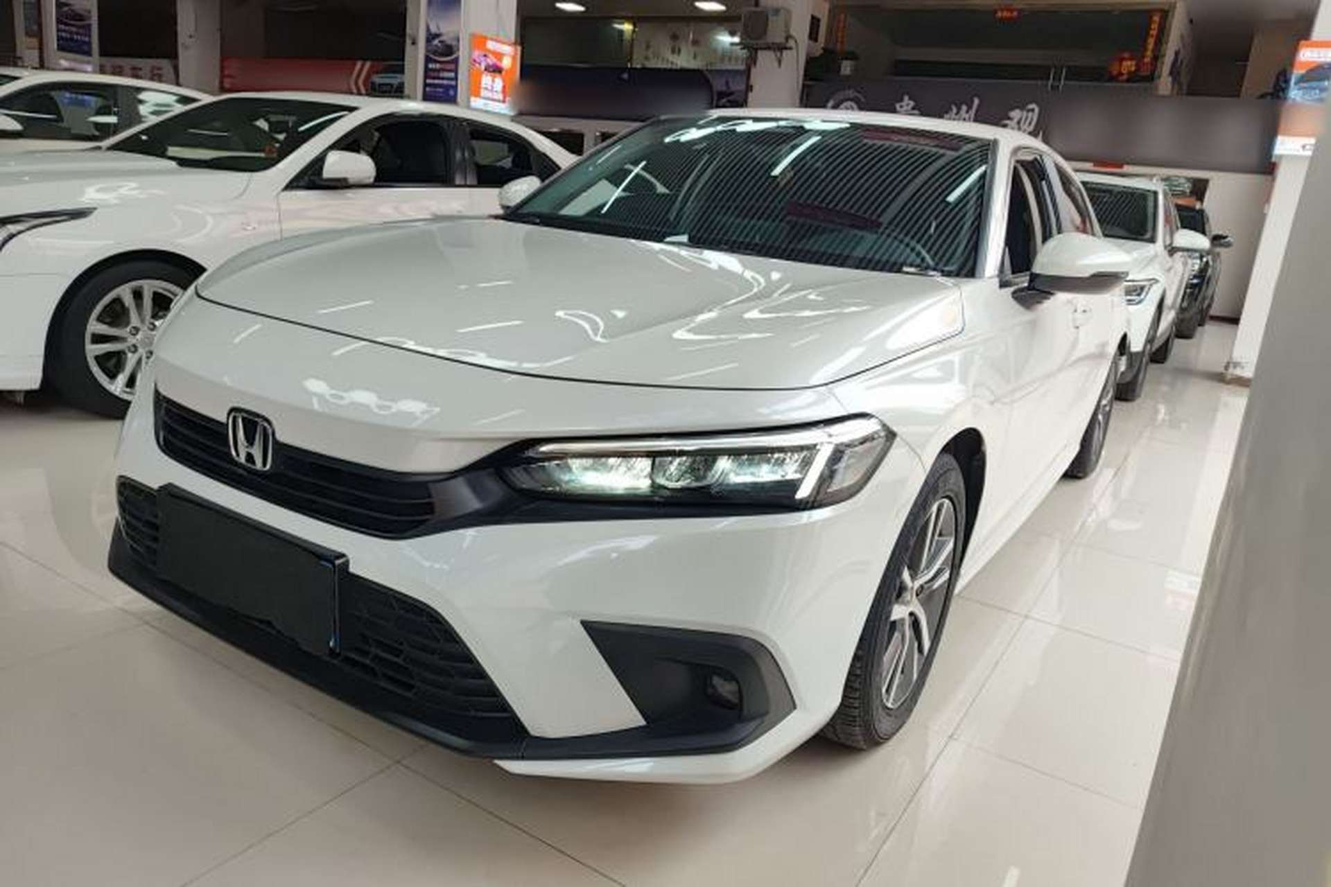 Used Honda Civic 2022 240TURBO CVT Dynamic Edition Front Left 45 Deg