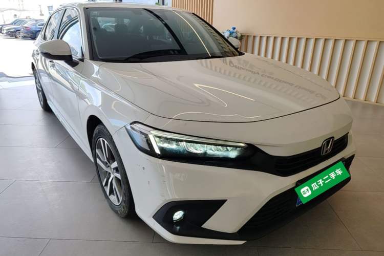 Used Honda Civic 2022 240TURBO CVT Dynamic Edition Front Right 45 Deg