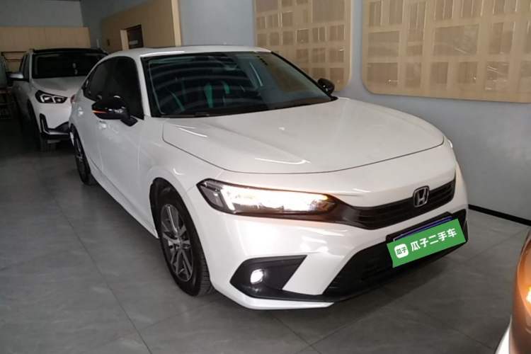 Used Honda Civic 2022 240TURBO CVT Dynamic Edition Front Right 45 Deg