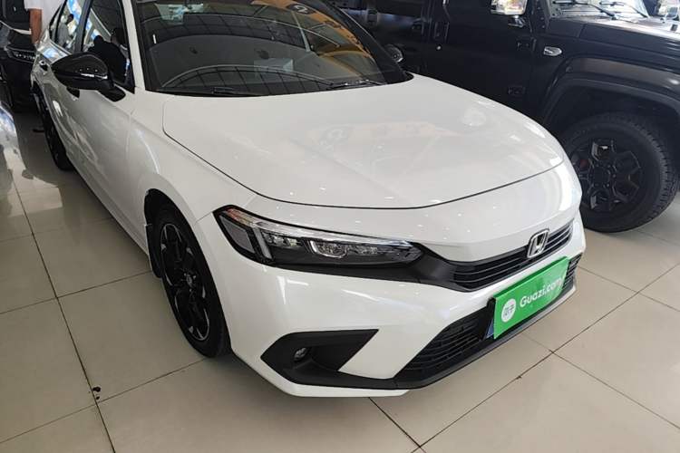 Used Honda Civic 2022 240TURBO CVT Dynamic Edition Front Right 45 Deg
