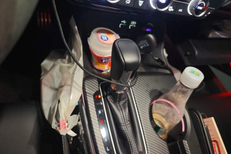Used Honda Civic 2022 240TURBO CVT Dynamic Edition Gear Lever