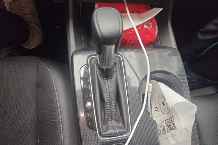 Used Honda Civic 2022 240TURBO CVT Dynamic Edition Gear Lever