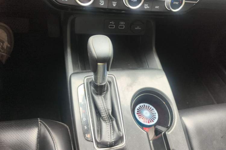 Used Honda Civic 2022 240TURBO CVT Dynamic Edition Gear Lever