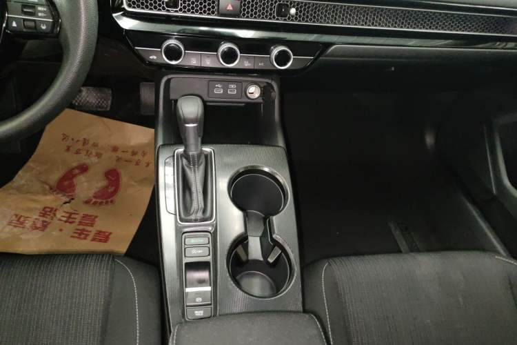 Used Honda Civic 2022 240TURBO CVT Dynamic Edition Gear Lever