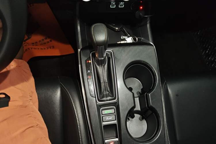 Used Honda Civic 2022 240TURBO CVT Dynamic Edition Gear Lever