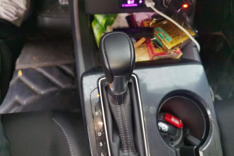 Used Honda Civic 2022 240TURBO CVT Dynamic Edition Gear Lever