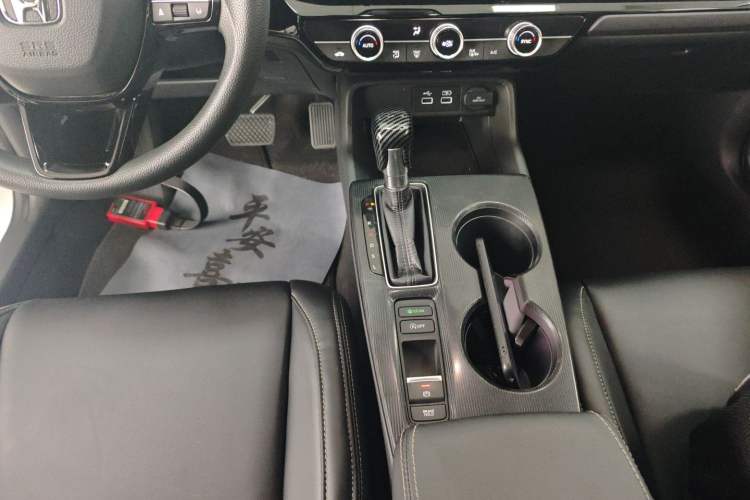 Used Honda Civic 2022 240TURBO CVT Dynamic Edition Gear Lever