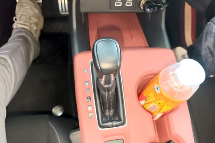 Used Honda Civic 2022 240TURBO CVT Dynamic Edition Gear Lever