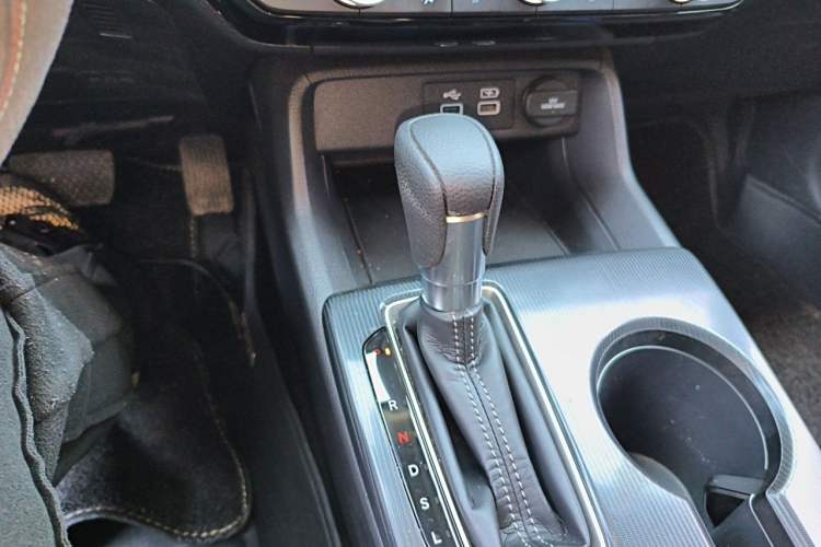 Used Honda Civic 2022 240TURBO CVT Dynamic Edition Gear Lever