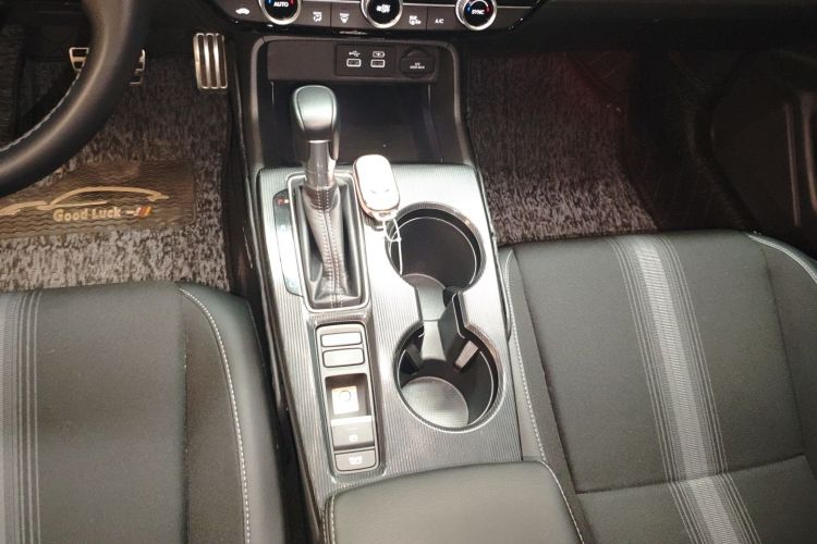 Used Honda Civic 2022 240TURBO CVT Dynamic Edition Gear Lever