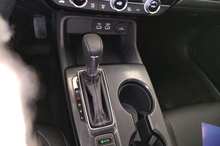 Used Honda Civic 2022 240TURBO CVT Dynamic Edition Gear Lever