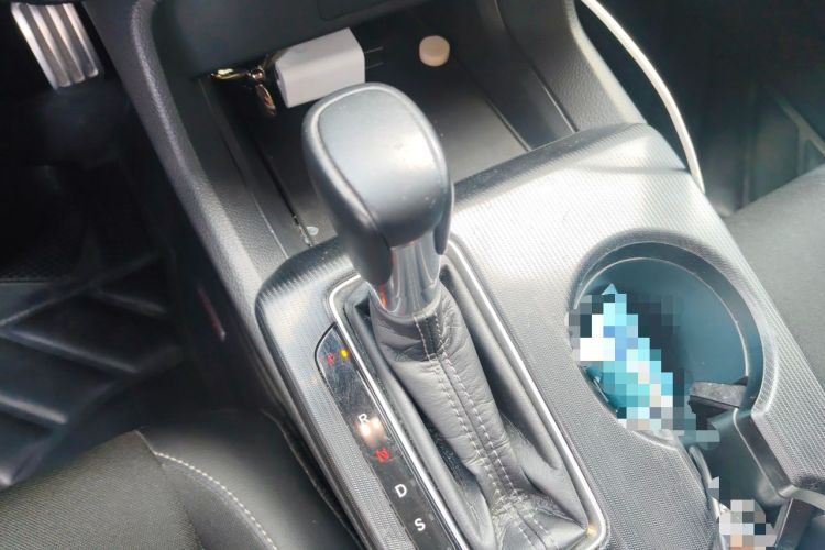 Used Honda Civic 2022 240TURBO CVT Dynamic Edition Gear Lever