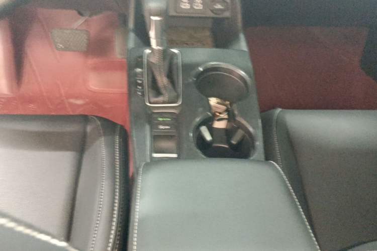 Used Honda Civic 2022 240TURBO CVT Dynamic Edition Gear Lever