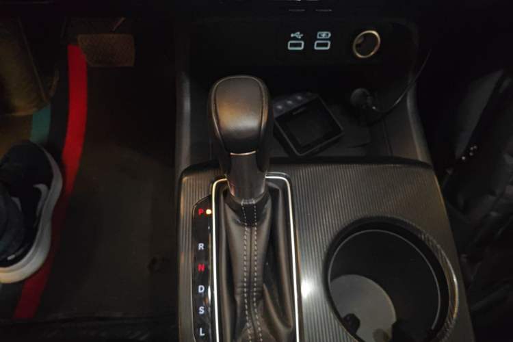 Used Honda Civic 2022 180TURBO CVT Shangqing Edition Gear Lever