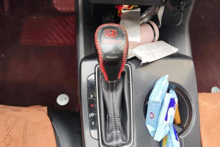 Used Honda Civic 2022 240TURBO CVT Dynamic Edition Gear Lever