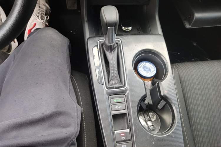 Used Honda Civic 2022 240TURBO CVT Dynamic Edition Gear Lever