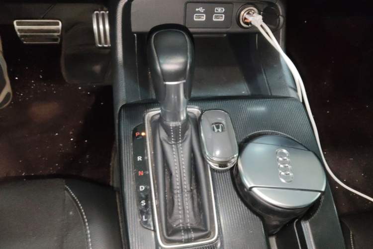 Used Honda Civic 2022 240TURBO CVT Dynamic Edition Gear Lever