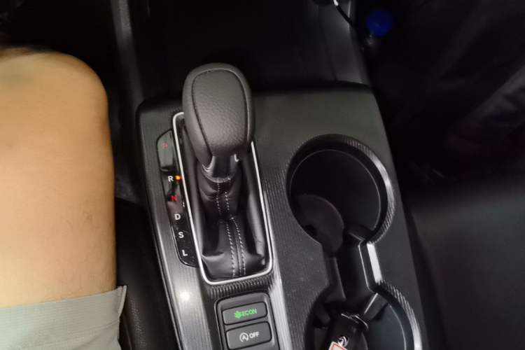 Used Honda Civic 2022 240TURBO CVT Dynamic Edition Gear Lever