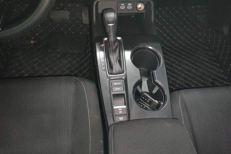 Used Honda Civic 2022 240TURBO CVT Dynamic Edition Gear Lever