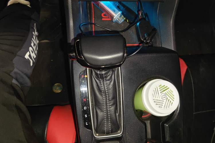 Used Honda Civic 2022 240TURBO CVT Dynamic Edition Gear Lever