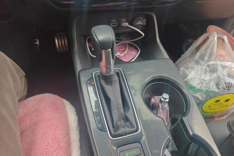 Used Honda Civic 2022 240TURBO CVT Dynamic Edition Gear Lever