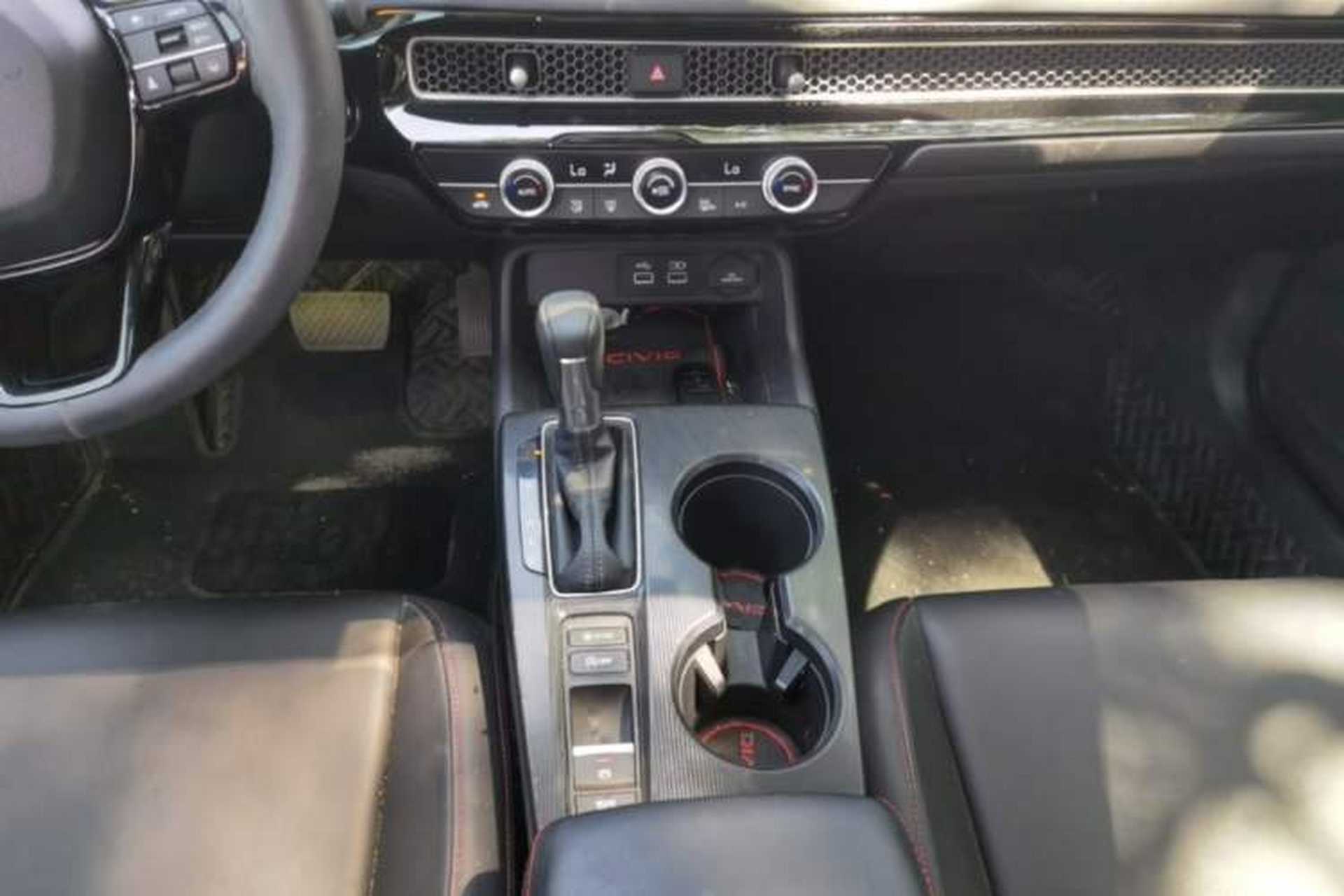 Used Honda Civic 2022 240TURBO CVT Dynamic Edition Gear Lever
